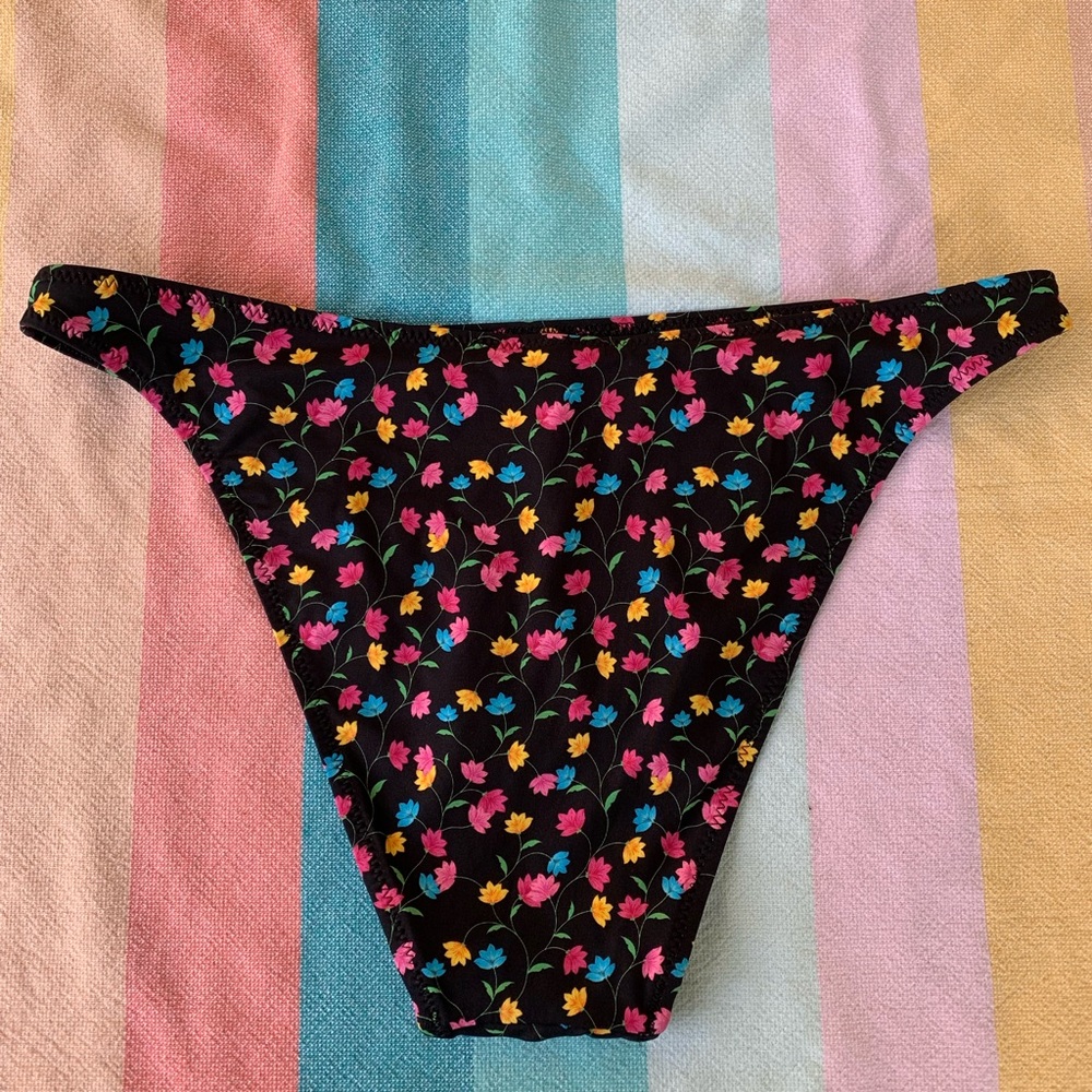 Solid & Striped Bikini - image 5